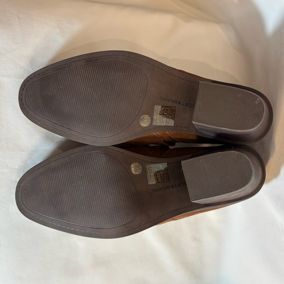 LUCKY BRAND Sz 9.5 Vennia Slip-On Almond Toe Stacked Heel Suede Booties NEW - Picture 8 of 10